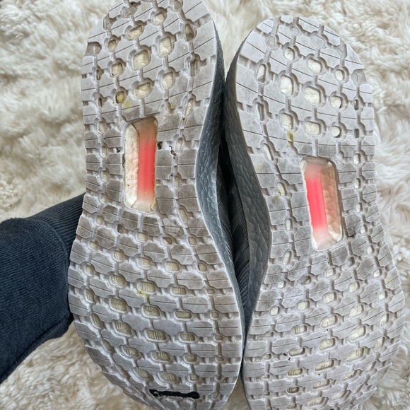 Ultraboost Sz7.5 - Picture 5 of 5